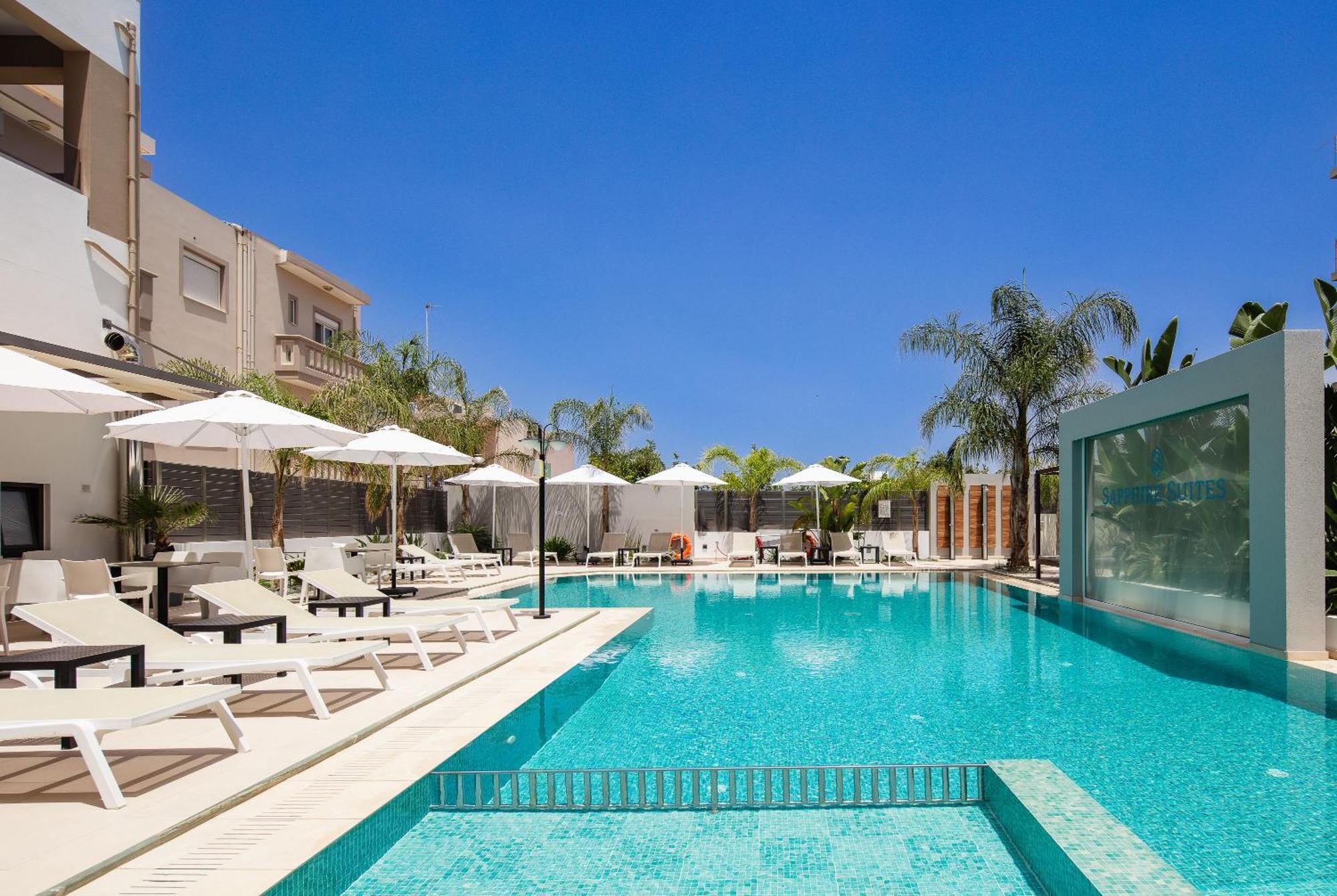 Sapphire Horizon Suites Kissamos Bagian luar foto