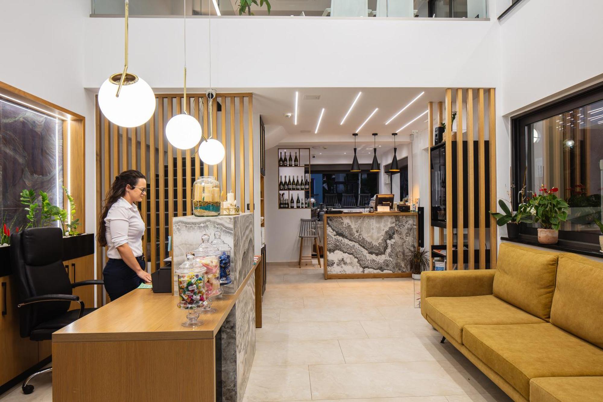 Sapphire Horizon Suites Kissamos Bagian luar foto