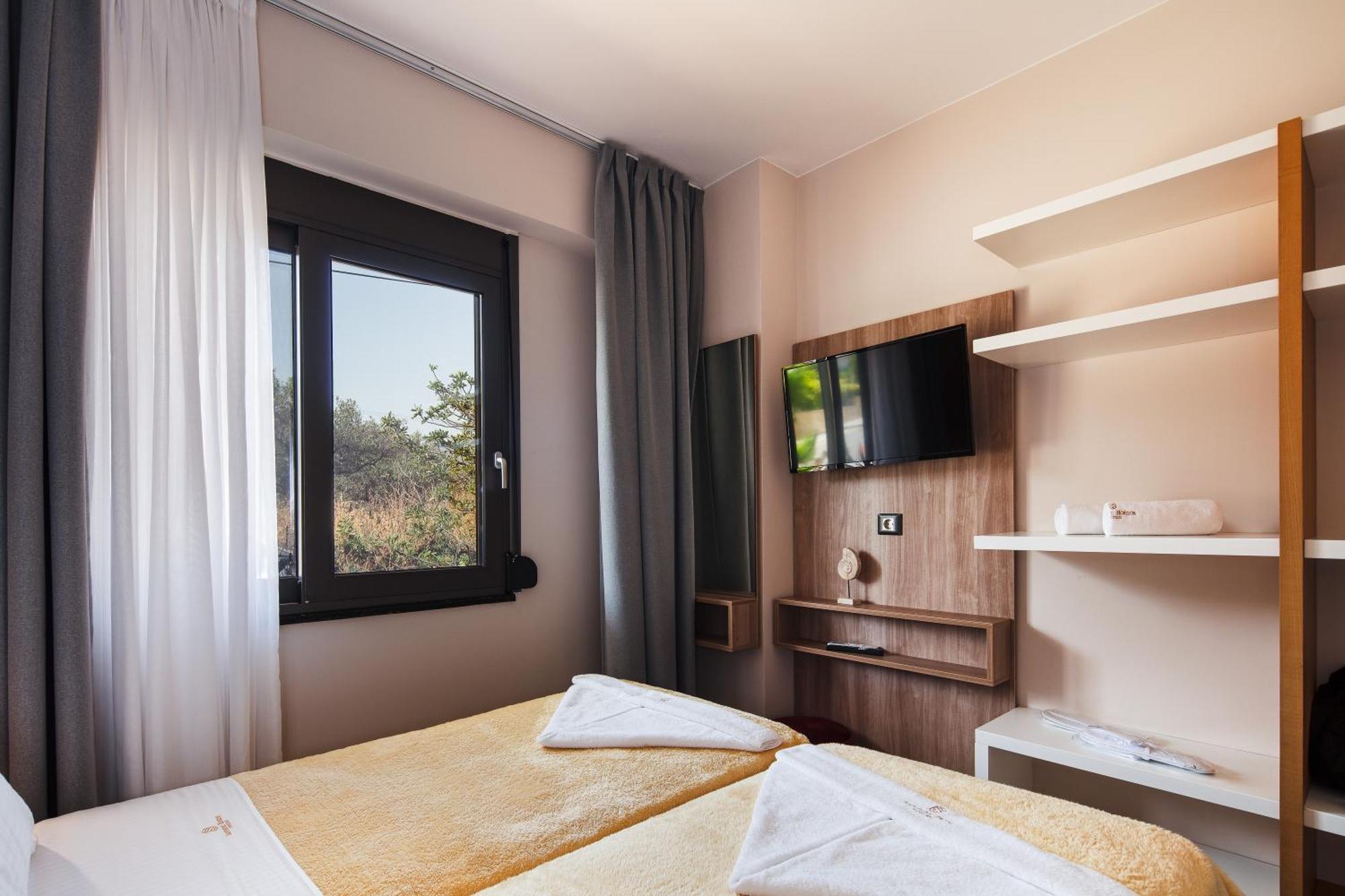 Sapphire Horizon Suites Kissamos Bagian luar foto